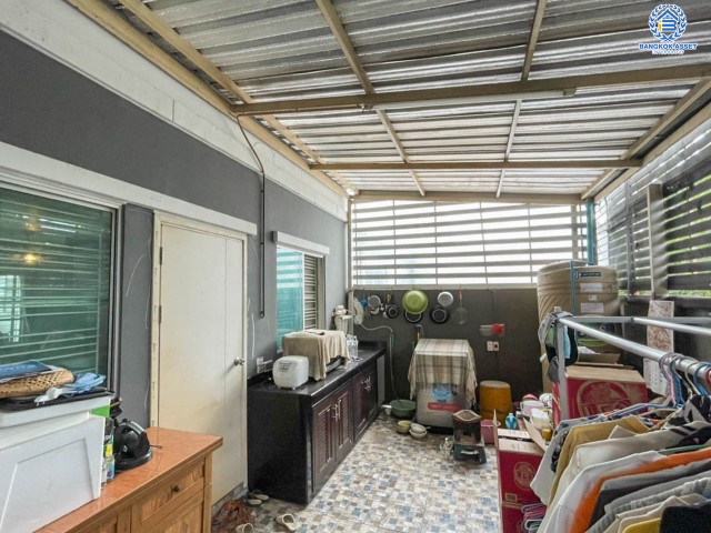 ทาวน์โฮมมือสองย่านนนทบุรี ม.พฤกษาวิลล์70 พระราม5-สิรินธร เนื้อที่ 19.80 ตร.ว.  ฟังก์ชัน 3 ห้องนอน 2 ห้องน้ำ บ้านสวยพร้อมเข้าอยู่ ใกล้สิ่งอำนวยความสะดวก บนทำเลที่ดี เชื่อมต่อถนน ราชพฤกษ์, นครอินทร์ ใกล้รถไฟฟ้าและทางด่วน  ราคาสุดคุ้มจองเลย!